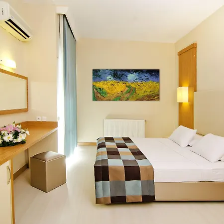 Hotel City's Hill 4*